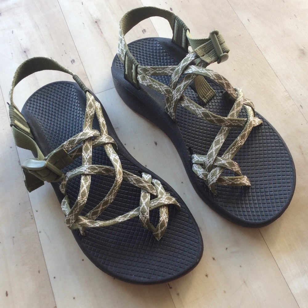 Chaco Z/Cloud X2 Sandals Size 8 Like New